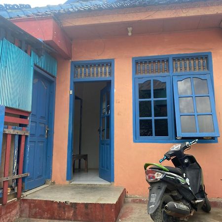 Cempaka Hostel Labuan Bajo Zewnętrze zdjęcie